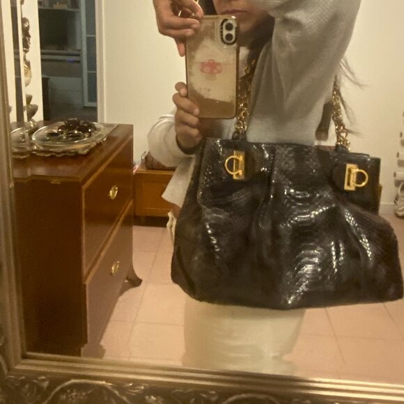 Ferragamo Python Soft-Bag - Picture 7 of 16